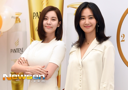 Seo Hyun (SNSD) hội ngộ thành viên Yuri tại sự kiện mới
