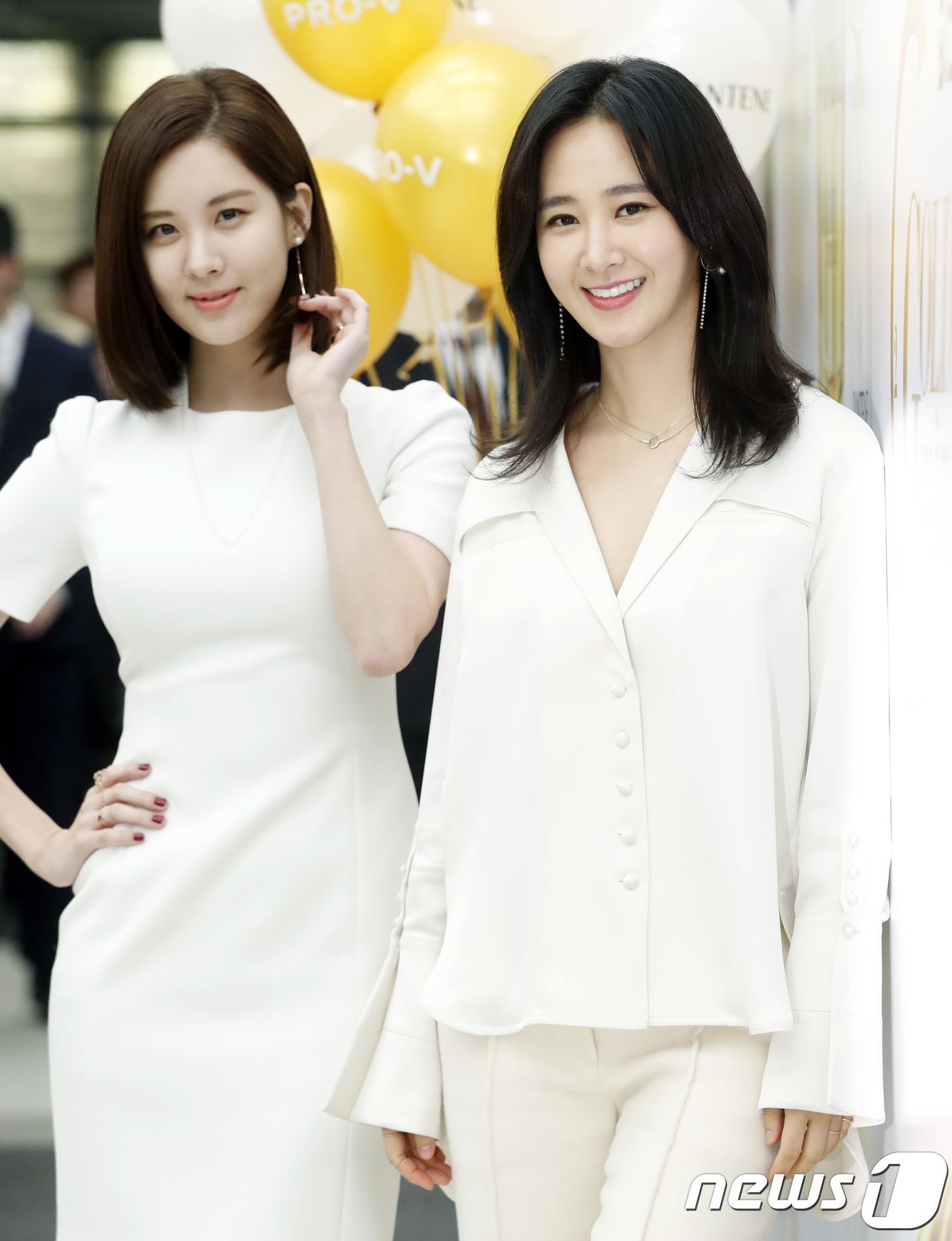 Seo Hyun (SNSD) hội ngộ thành viên Yuri tại sự kiện mới