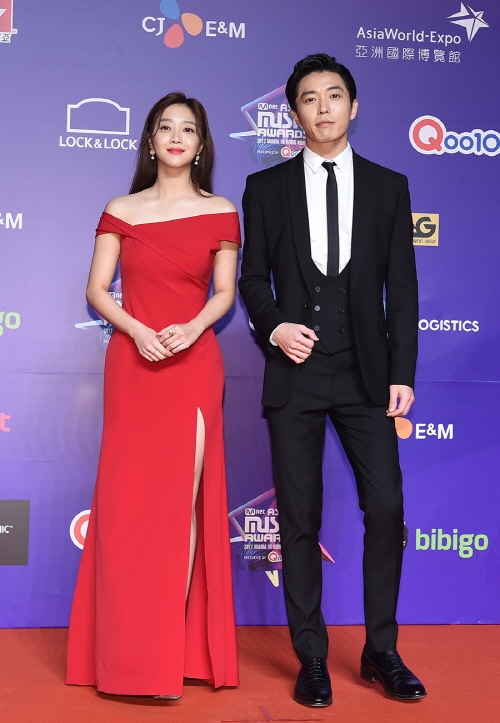 Dàn khách mời trao giải hoành tráng của MAMA 2017 tại Hong Kong