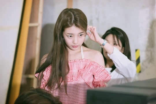 Hậu trường Suzy chụp bộ ảnh chào năm mới 2018