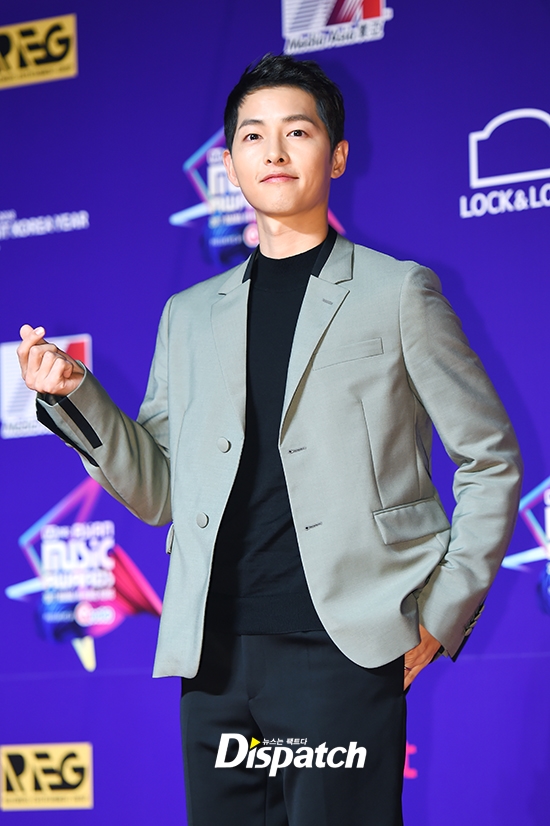 Dàn khách mời trao giải hoành tráng của MAMA 2017 tại Hong Kong