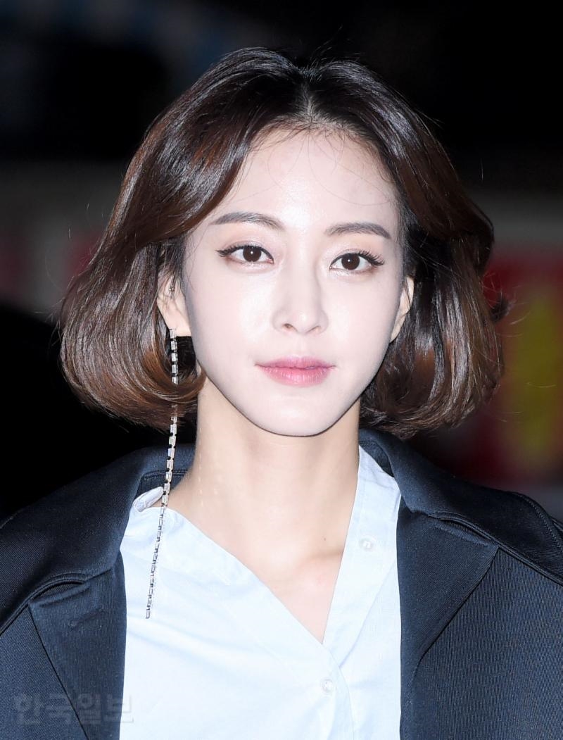 Han Ye Seul nhận 'mưa' lời khen vì quá xinh đẹp trong tiệc mừng công