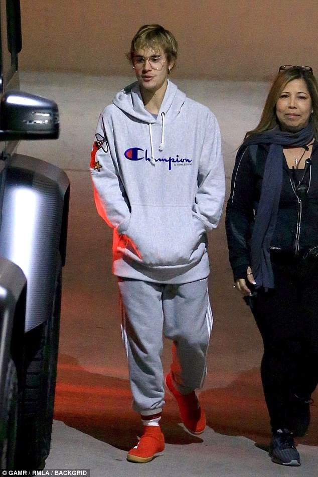 Selena Gomez và Justin Bieber đi hẹn hò sau thời gian xa cách