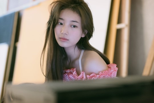 Hậu trường Suzy chụp bộ ảnh chào năm mới 2018
