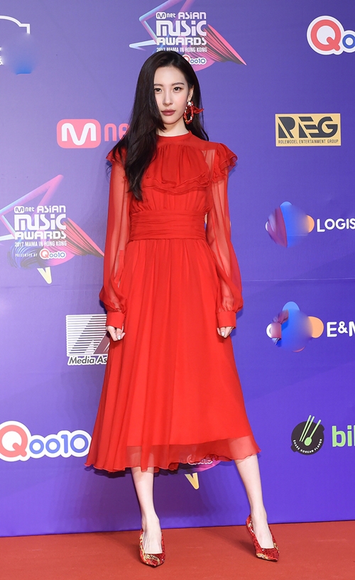 Nữ hoàng thảm đỏ trong MAMA năm 2017