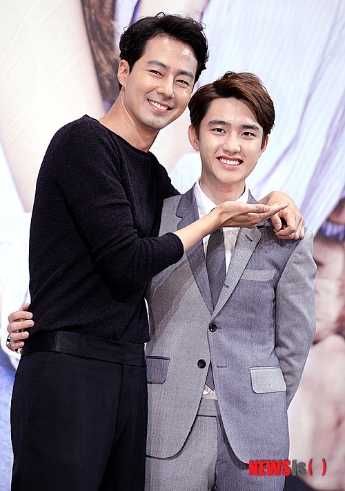 Khi idol chụp ảnh cùng diễn viên