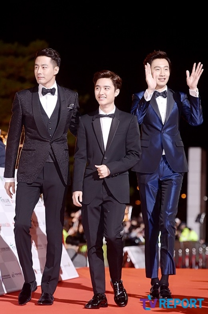 Khi idol chụp ảnh cùng diễn viên