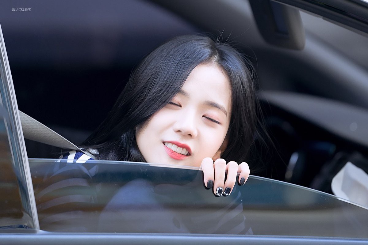 Mỹ nhân Kpop đã đẹp thì nhắm mắt cũng đẹp