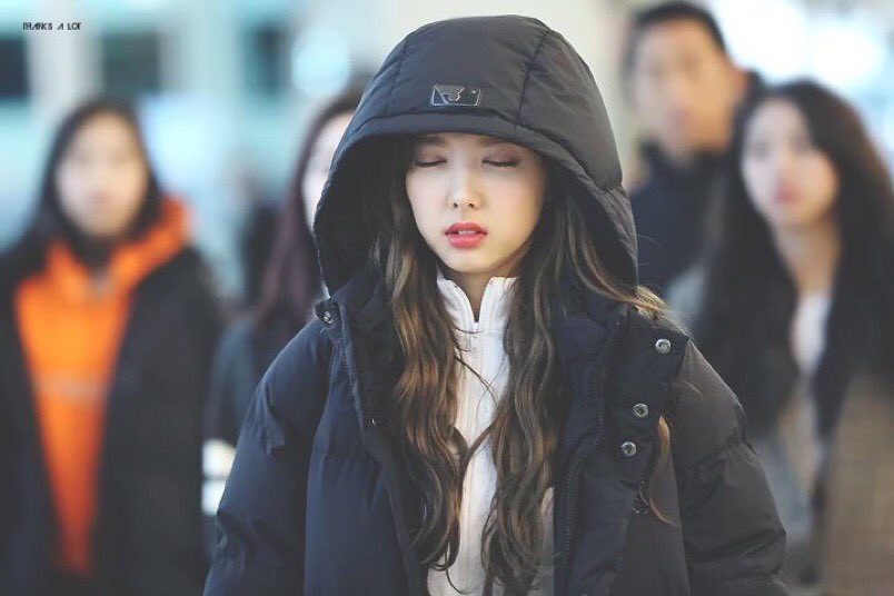 Mỹ nhân Kpop đã đẹp thì nhắm mắt cũng đẹp