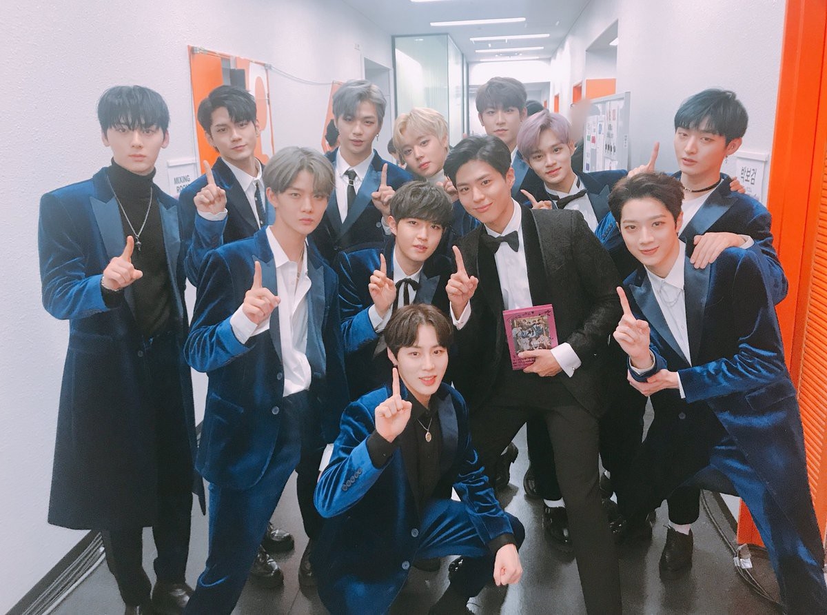 Khi idol chụp ảnh cùng diễn viên
