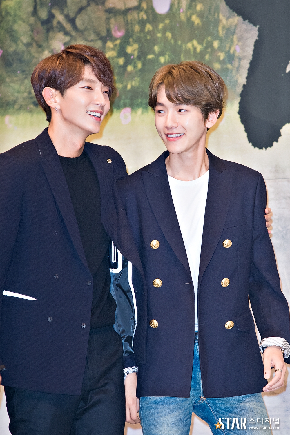 Khi idol chụp ảnh cùng diễn viên