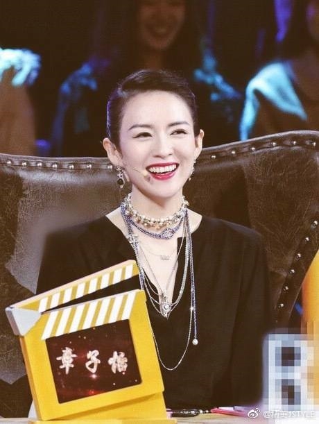 Choáng váng trước cát xê 'khủng' của sao Hoa ngữ khi làm giám khảo