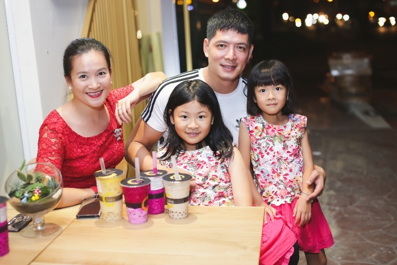 Thân thế tài giỏi của các bà vợ dàn diễn viên nổi tiếng