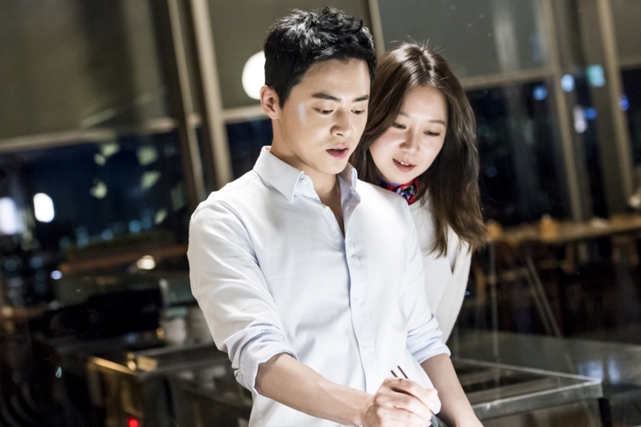 Nữ diễn viên Hàn Quốc cứ đóng phim là thành "bác sĩ bất đắc dĩ"