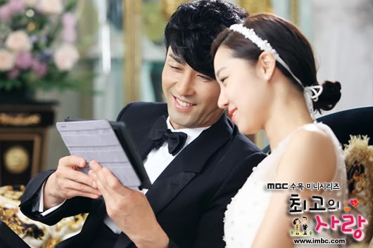 Nữ diễn viên Hàn Quốc cứ đóng phim là thành "bác sĩ bất đắc dĩ"