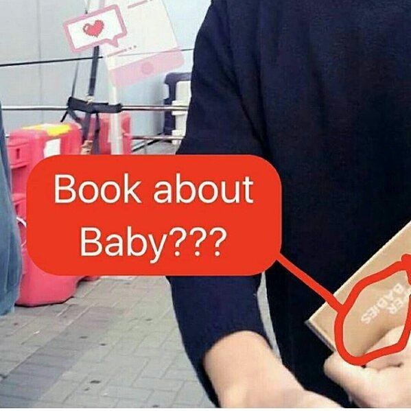 Song Joong Ki mua sách chăm trẻ sơ sinh, song hye kyo
