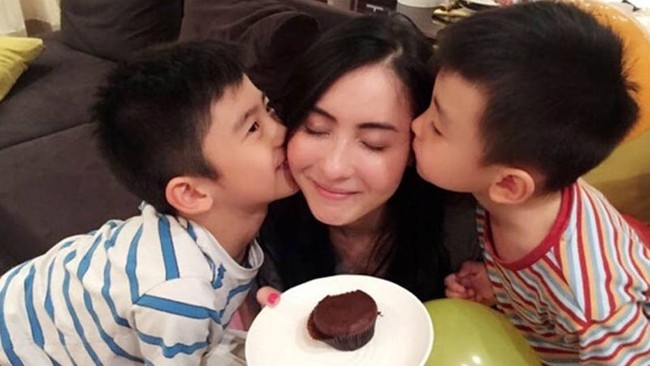 Nổi tiếng là thế nhưng loạt sao nam này lại là những đàn ông phụ bạc