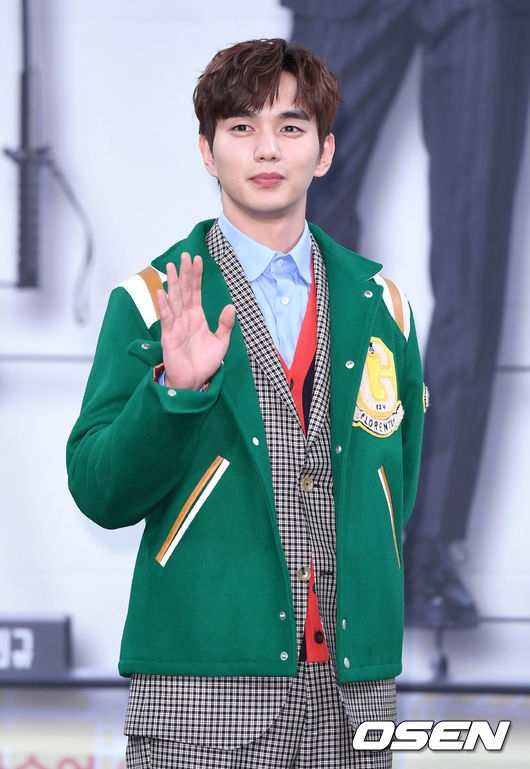 Lần đầu đóng phim hài tình cảm Yoo Seung Ho lập tức than khó