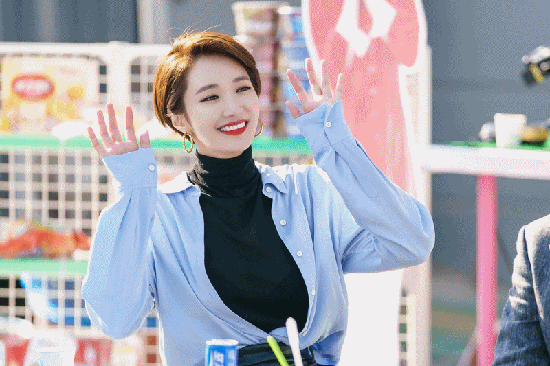 Loạt ảnh mới của Go Jun Hee trên phim trường phim truyền hình