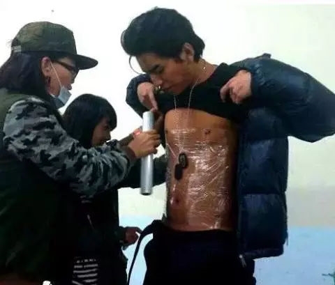 Những tuyệt chiêu giữ ấm của dàn sao Hoa ngữ giữa mùa đông giá rét