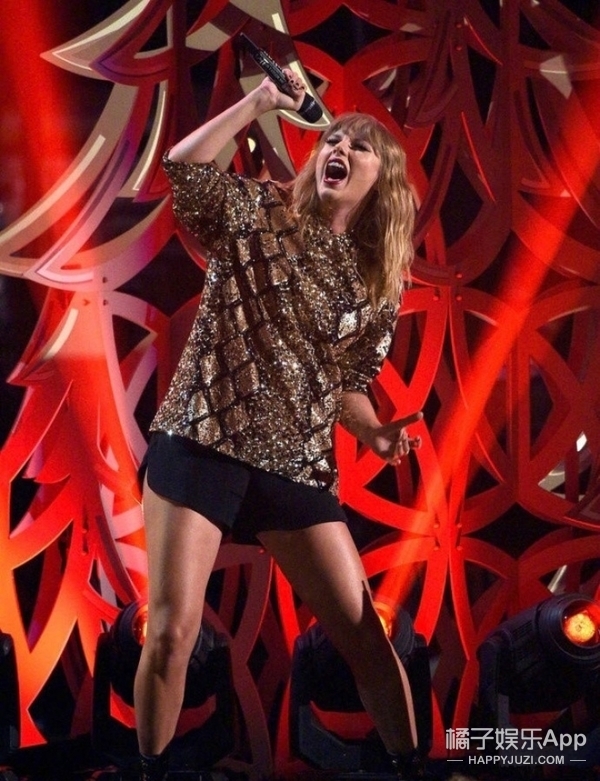 C-net dậy sóng vì hình ảnh phát tướng của Taylor Swift