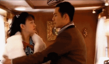 Đỏ mặt những cảnh "cưỡng hôn" táo bạo của dàn sao Hoa ngữ