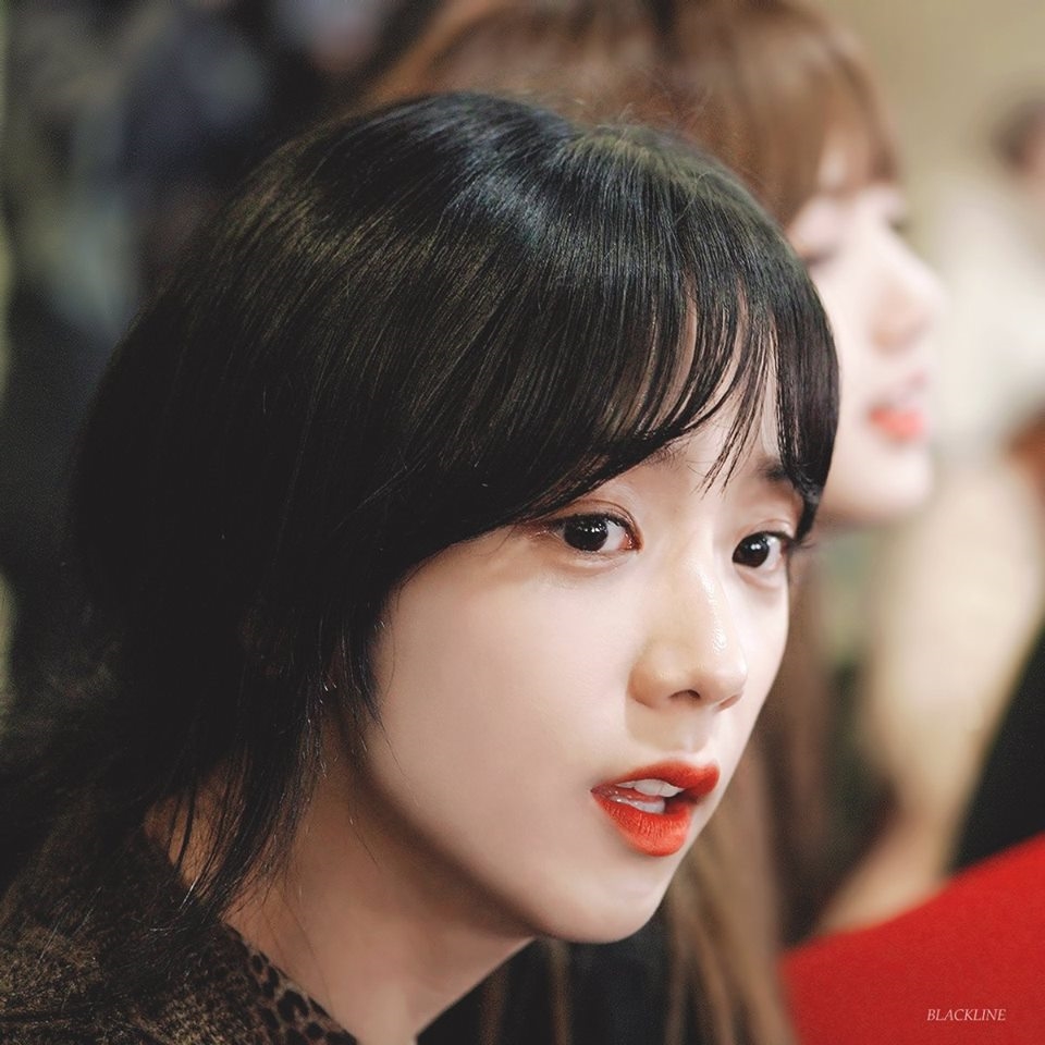 Tzuyu và Jisoo bị chê kém sắc khi để mái, Irene nhận nhiều lời khen