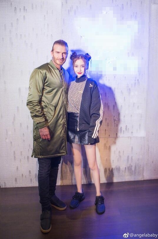 AngelaBaby vẫn khiến fan cười bò vì phấn khích gặp David Beckham