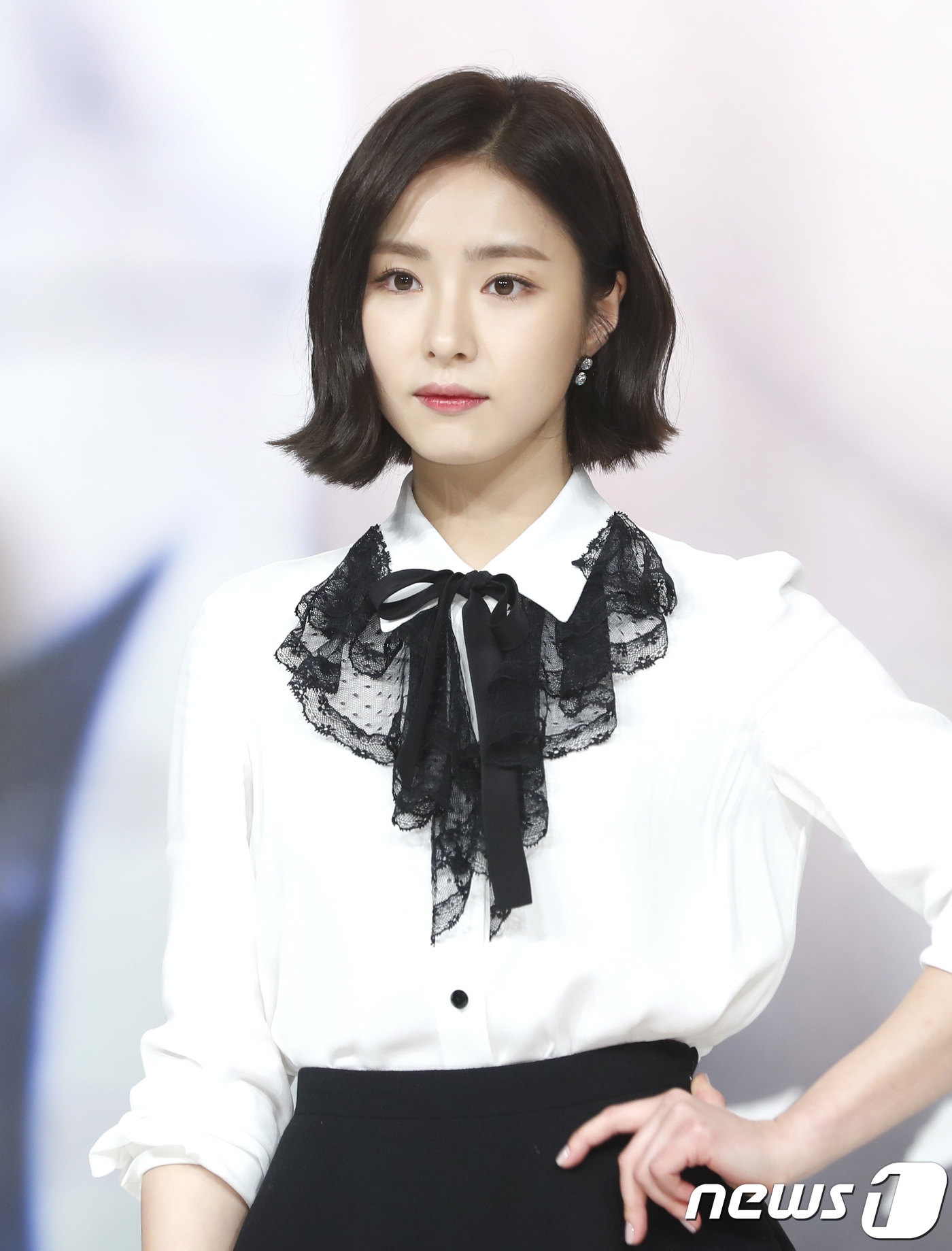 Shin Se Kyung xinh đẹp, dịu dàng trong họp báo 'Black Knight'