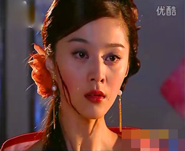 Xót xa khi nhìn những mỹ nhân yêu kiều bị hủy dung nhan