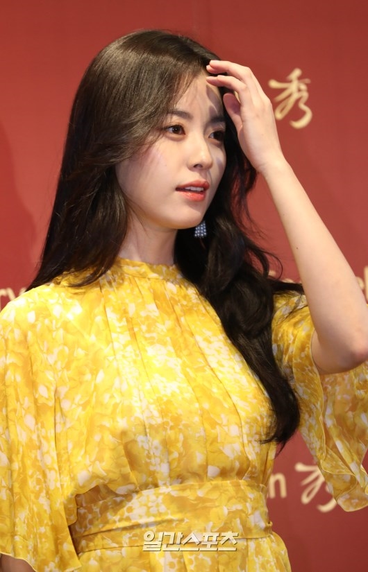 Han Hyo Joo duyên dáng, thanh lịch, xinh như tiên nữ trong sự kiện mới