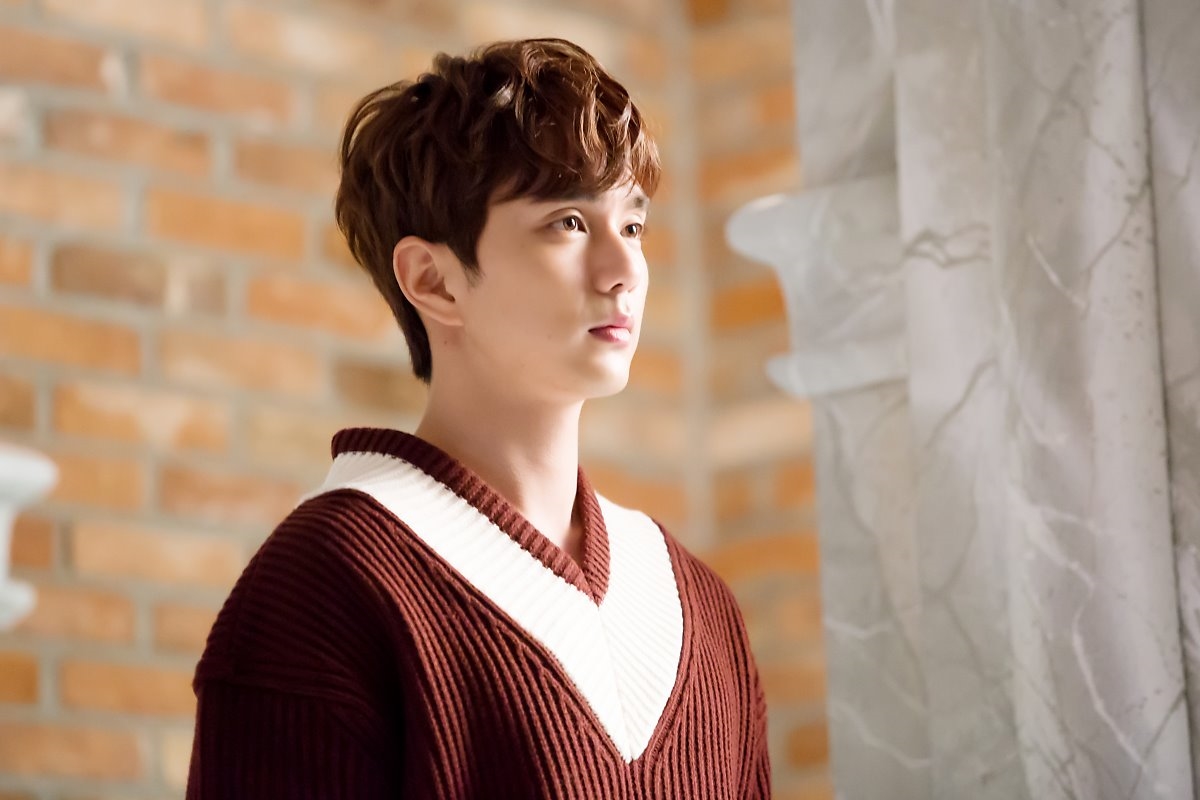 Yoo Seungho - Chae Soobin đẹp đôi trong poster mới của I'm Not A Robot