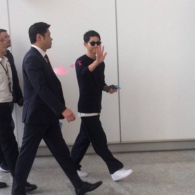 Song Joong Ki thay đổi với với style kì lạ