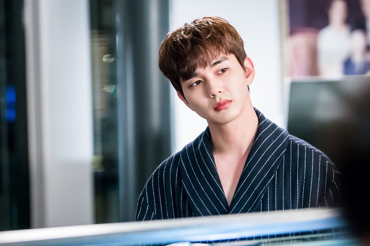 Yoo Seungho - Chae Soobin đẹp đôi trong poster mới của I'm Not A Robot