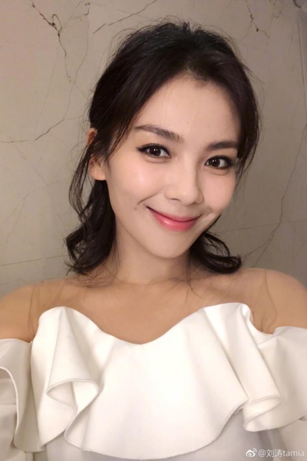 Những lần sao Hoa ngữ xấu hổ vì mắc lỗi trang điểm cơ bản