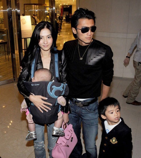 Sao Hoa ngữ khốn đốn với scandal "trên trời rơi xuống"