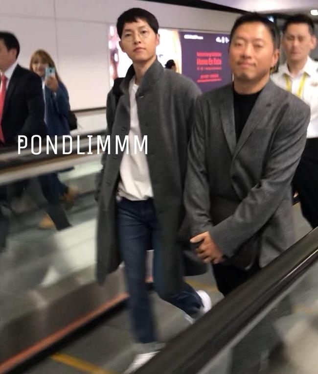 Song Joong Ki thay đổi với với style kì lạ