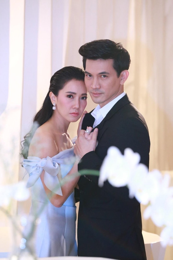 Fan ngóng chờ phim mới của hai ông - bà hoàng thể loại drama Thái