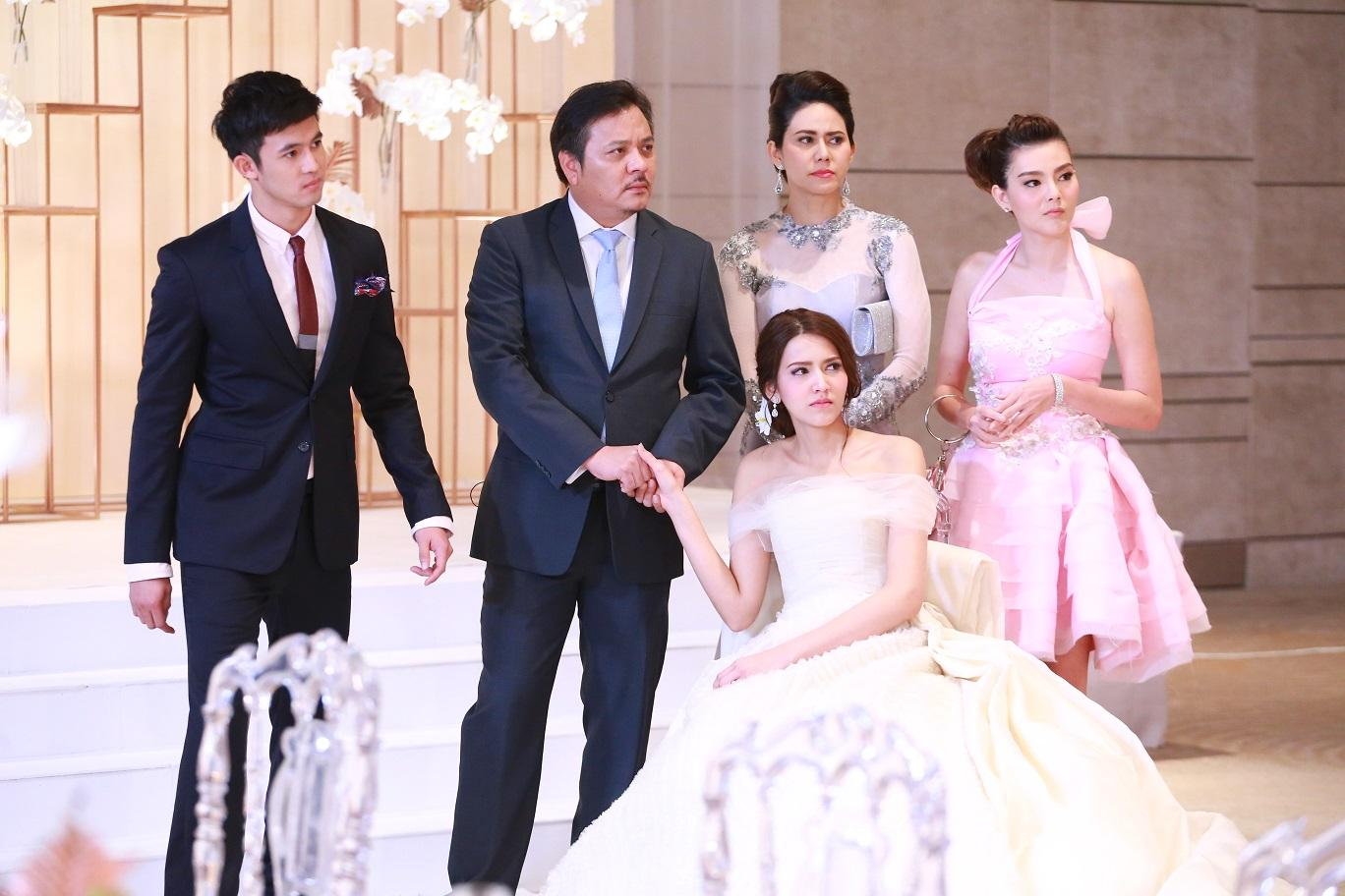 Fan ngóng chờ phim mới của hai ông - bà hoàng thể loại drama Thái