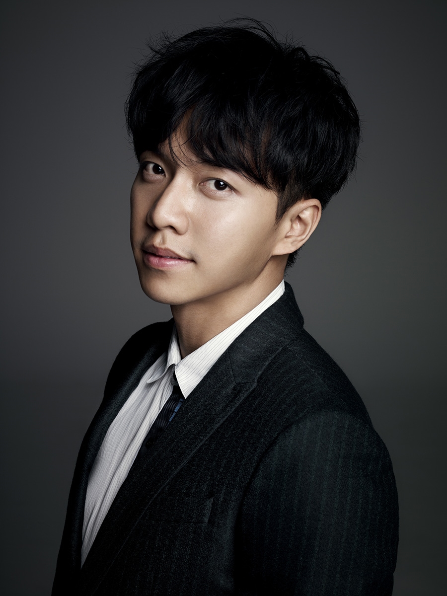Lee Seung Gi và Lee Sung Kyung sẽ là MC cho Golden Disk Awards 2017