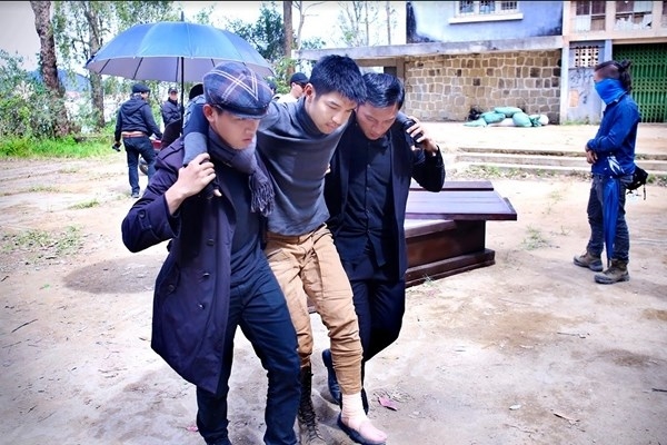 Sao Việt gặp chấn thương nguy hiểm trên phim trường