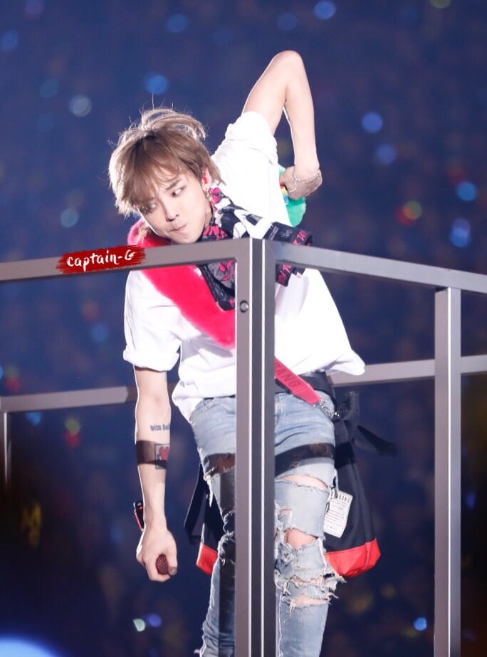 Gu thời trang tươm tất, đẹp như nam thần của G-Dragon dạo gần đây