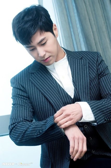 Khi idol Hàn Quốc hóa soái ca ngôn tình, ai sẽ là nhân vật phù hợp?