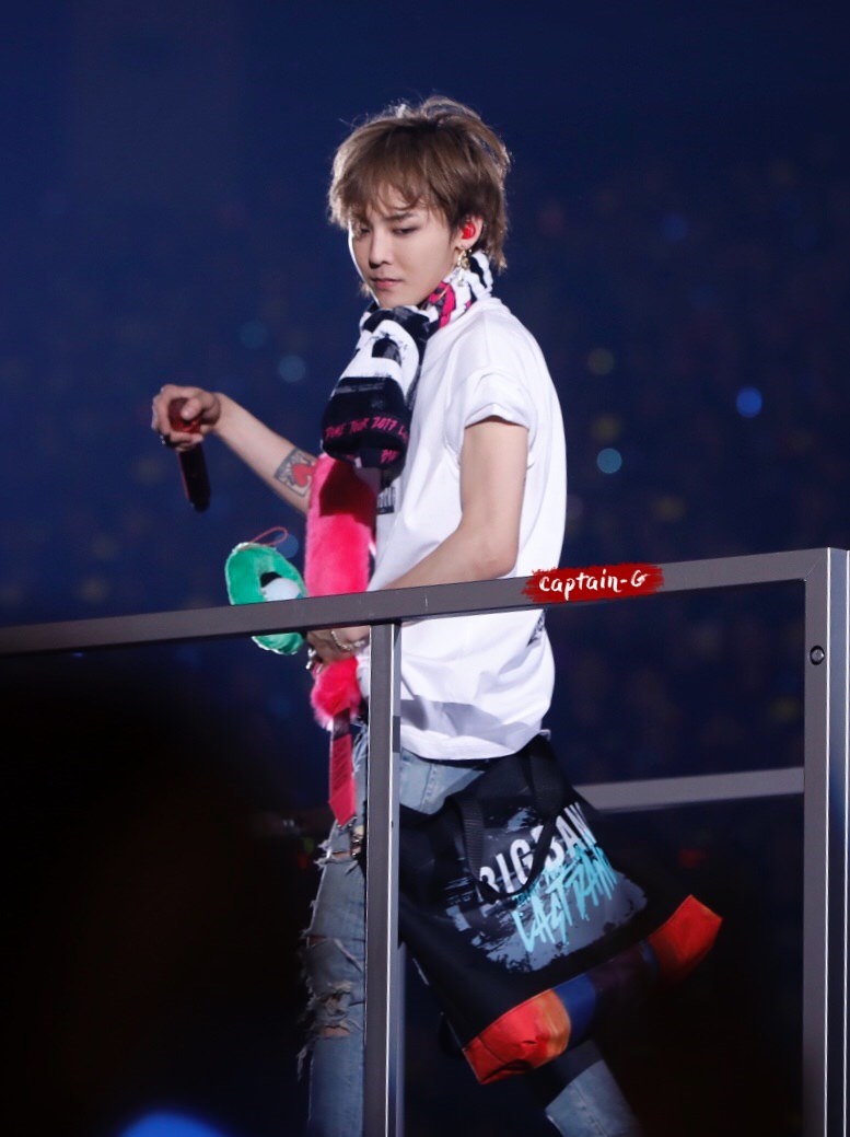 Gu thời trang tươm tất, đẹp như nam thần của G-Dragon dạo gần đây