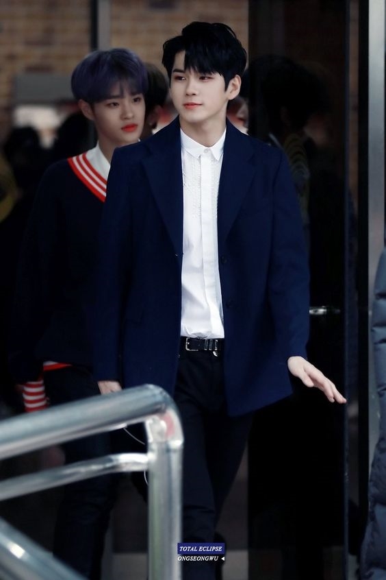 Khi idol Hàn Quốc hóa soái ca ngôn tình, ai sẽ là nhân vật phù hợp?