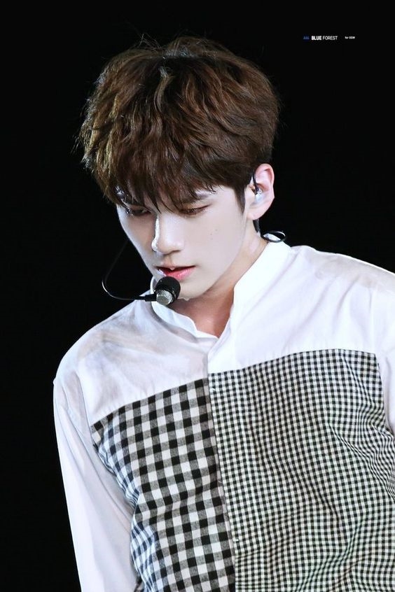 Khi idol Hàn Quốc hóa soái ca ngôn tình, ai sẽ là nhân vật phù hợp?