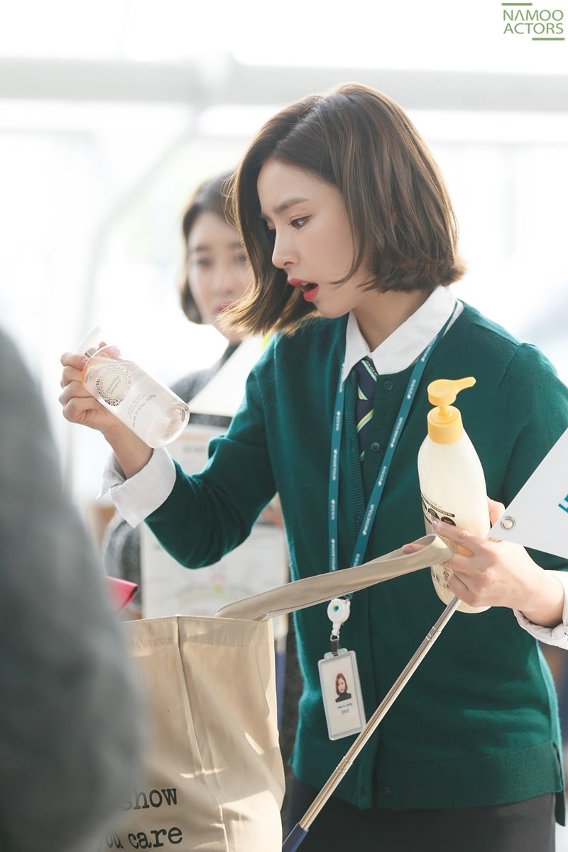 Shin Se Kyung đẹp không góc chết trong loạt ảnh hậu trường phim mới