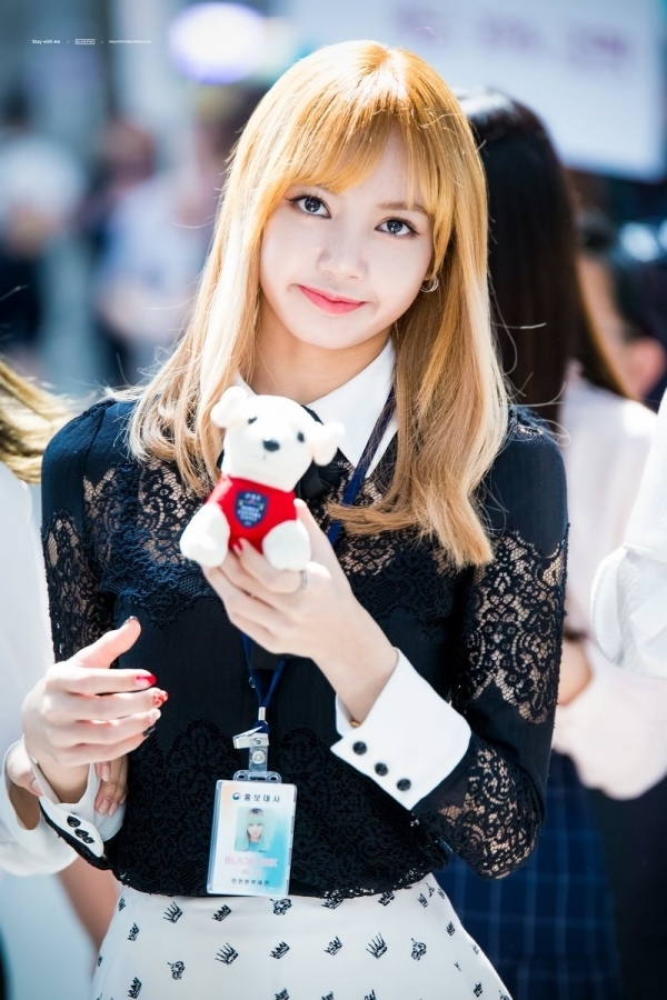 Những "cây hút fan" của nhóm nhạc Kpop
