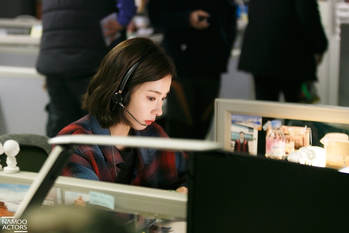 Shin Se Kyung đẹp không góc chết trong loạt ảnh hậu trường phim mới