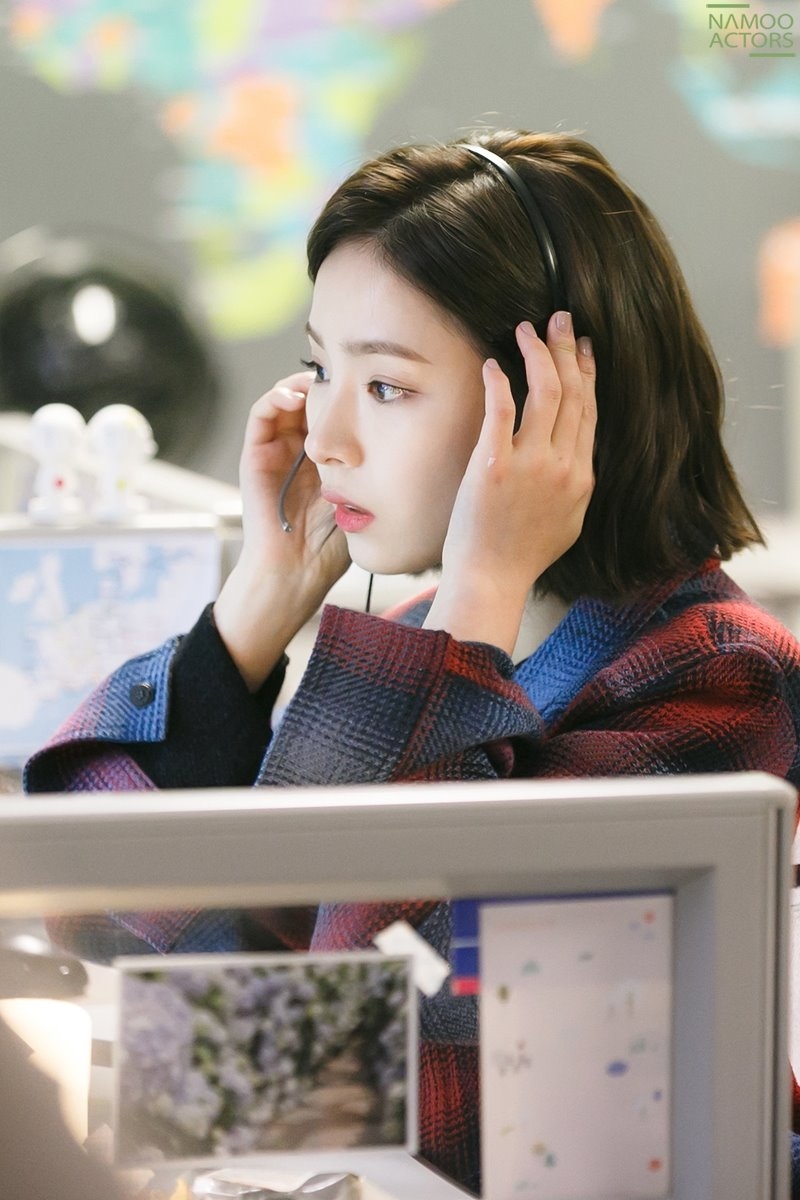 Shin Se Kyung đẹp không góc chết trong loạt ảnh hậu trường phim mới